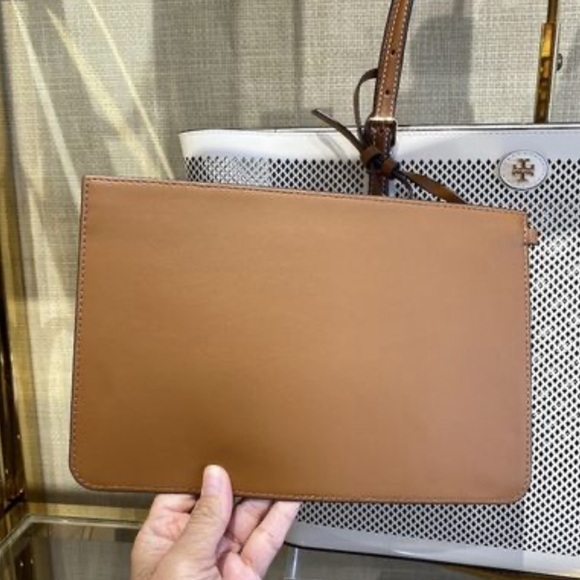 Brand new with tags Authentic Tory Burch Emerson Tote light cream - Picture 12 of 14